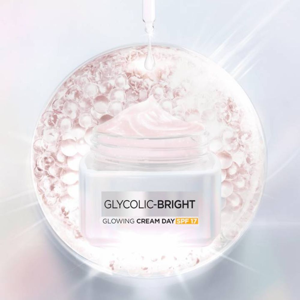 L'Oreal Paris Glycolic Bright Glowing Day Cream SPF 17 on ZYNAH